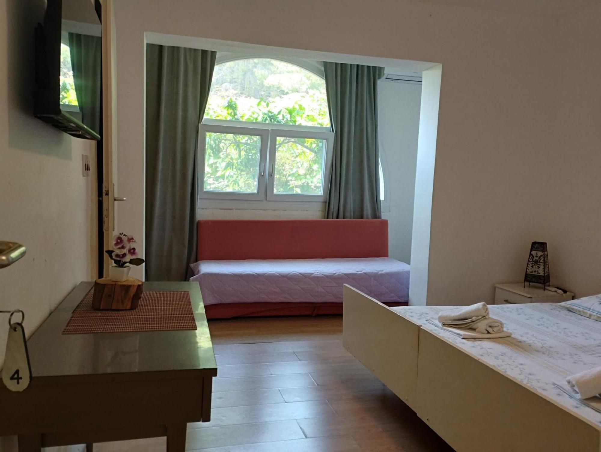 Borovik Guest House Živogošće 외부 사진