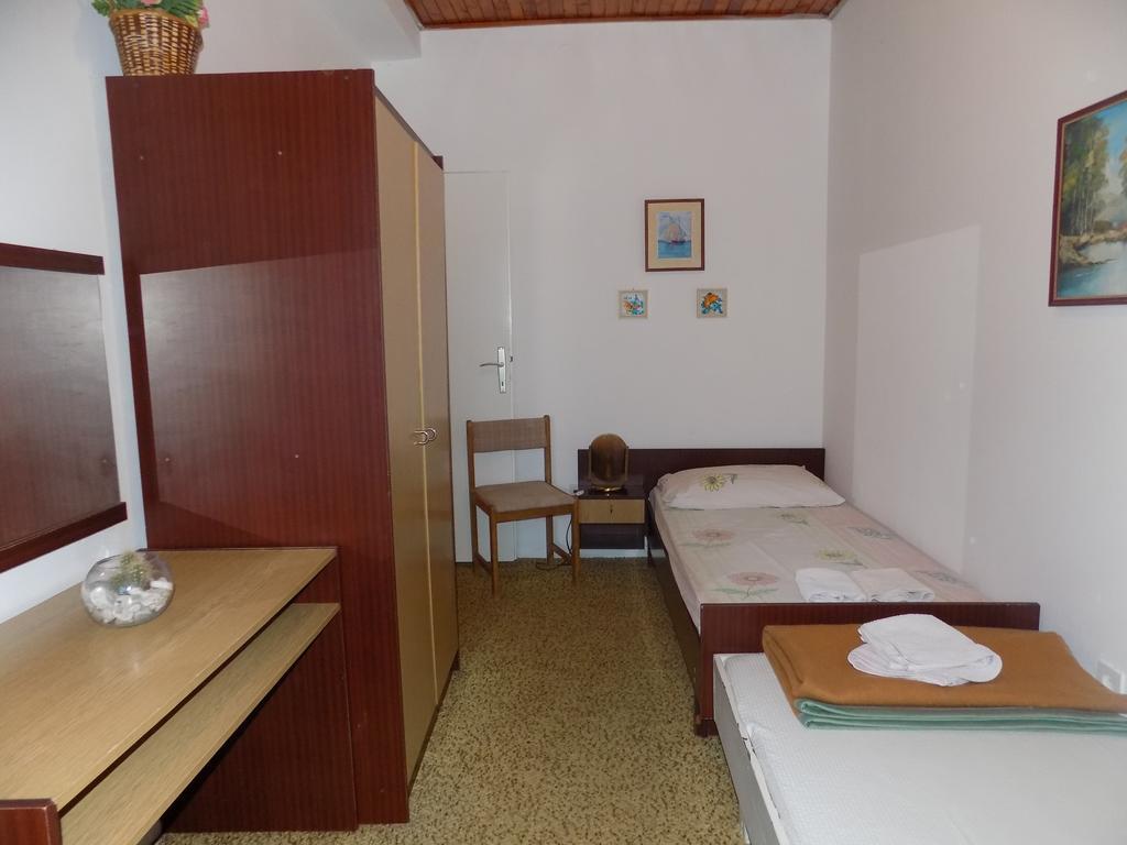 Borovik Guest House Živogošće 외부 사진